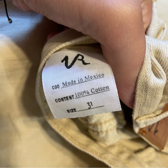 VR Tannish/Cream Colored Straight Leg Mid Rise Jeans AA - Picture 4 of 4